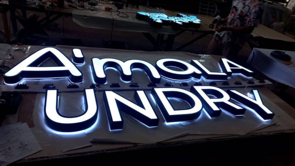 ป้ายไฟตัวอักษร A’ma Laundry | ป้ายไฟหน้าร้านซักรีด